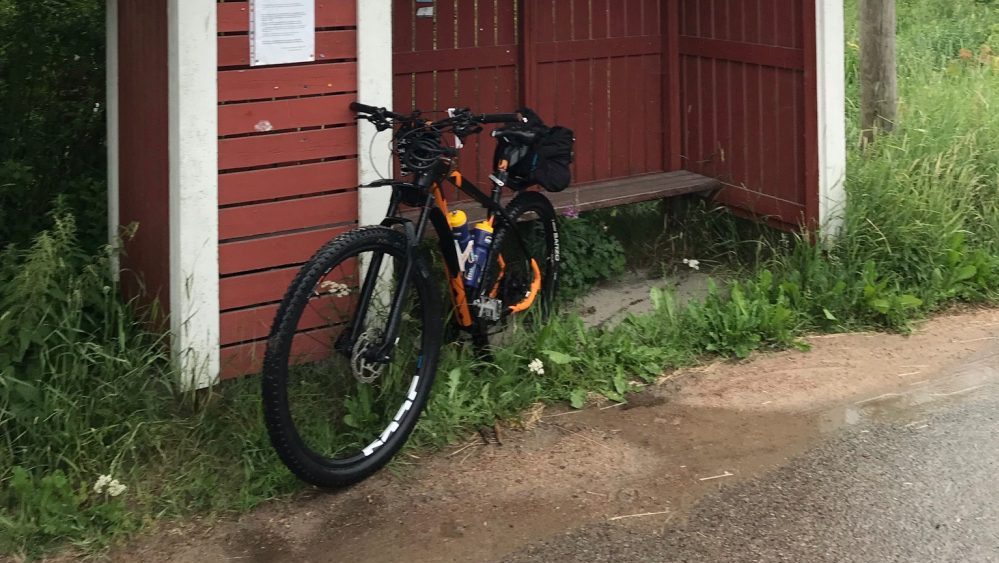 Pyöräily kohti Vaasaa alkoi sateessa.